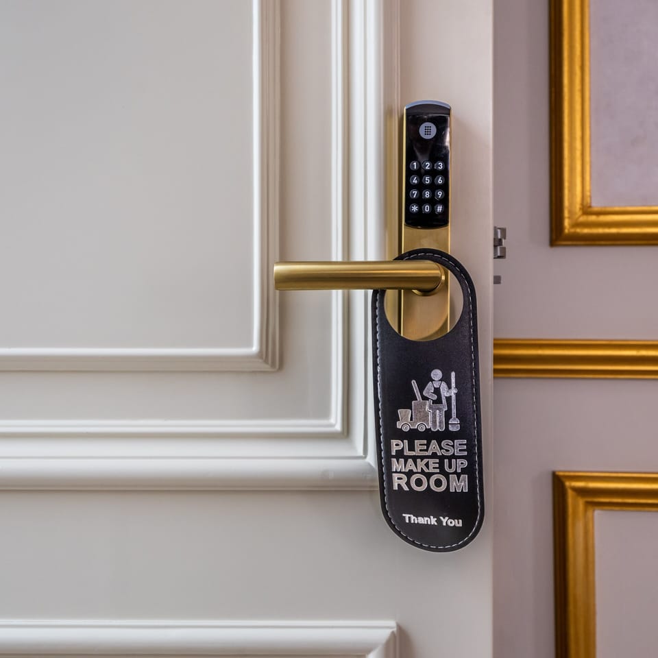 Premium bedding, down comforters, minibar, in-room safe