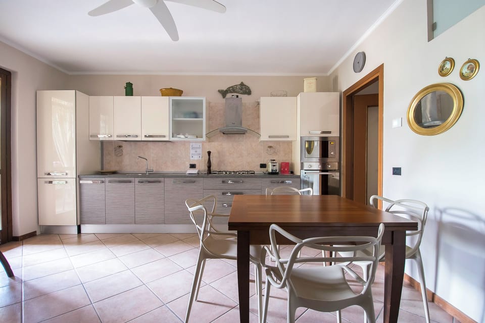 Apartment | Private kitchen | Fridge, microwave, oven, stovetop