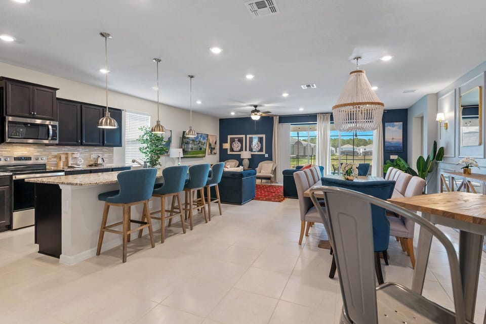 Spacious Downstairs Living Area with Full Size Kitchen and Dining Table