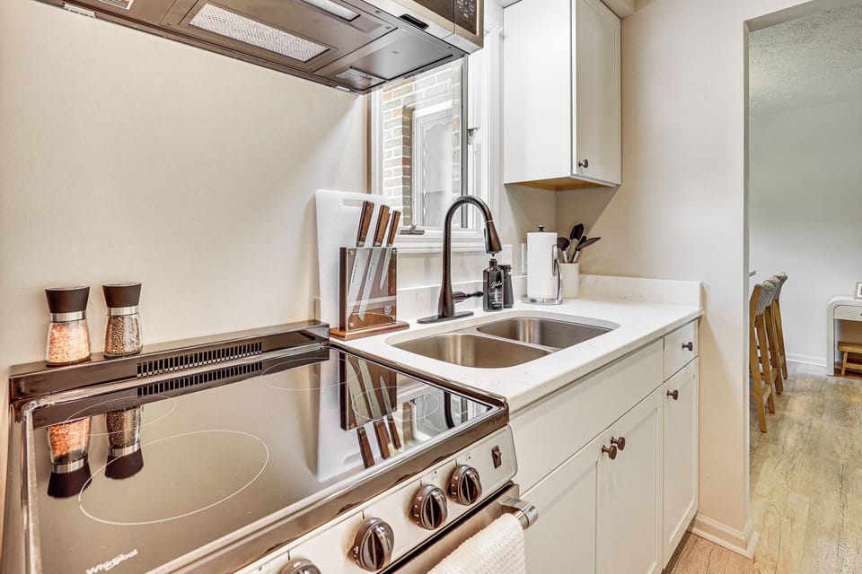 Apartment (1 Bedroom) | Interior