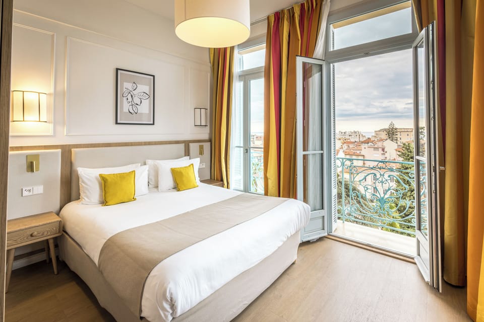 Superior Quadruple Room | In-room safe, free WiFi