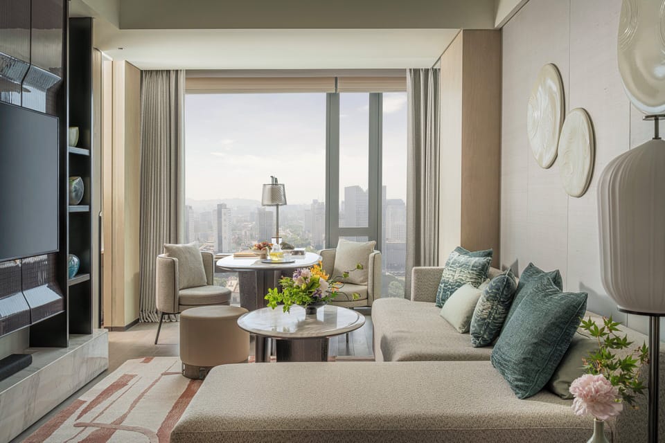 Suite (Hangzhou) | Premium bedding, pillowtop beds, minibar, in-room safe