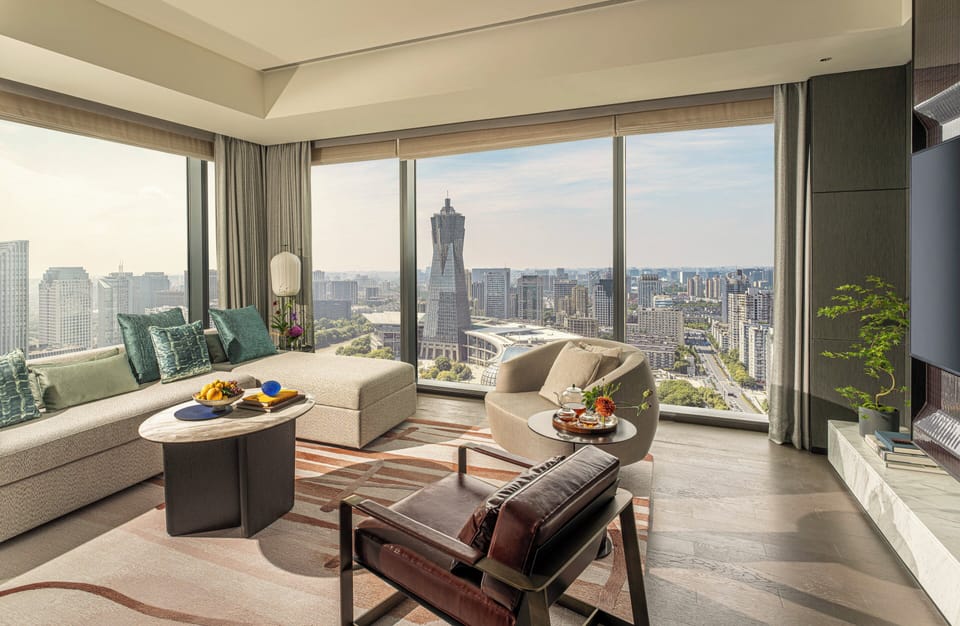 Executive Suite (Panoramic) | Premium bedding, pillowtop beds, minibar, in-room safe