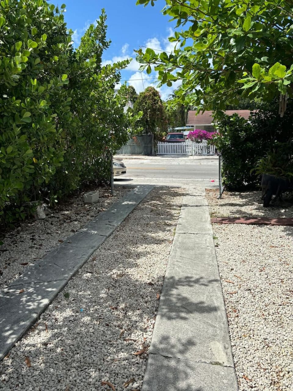 Free parking inside the house 100% safe
