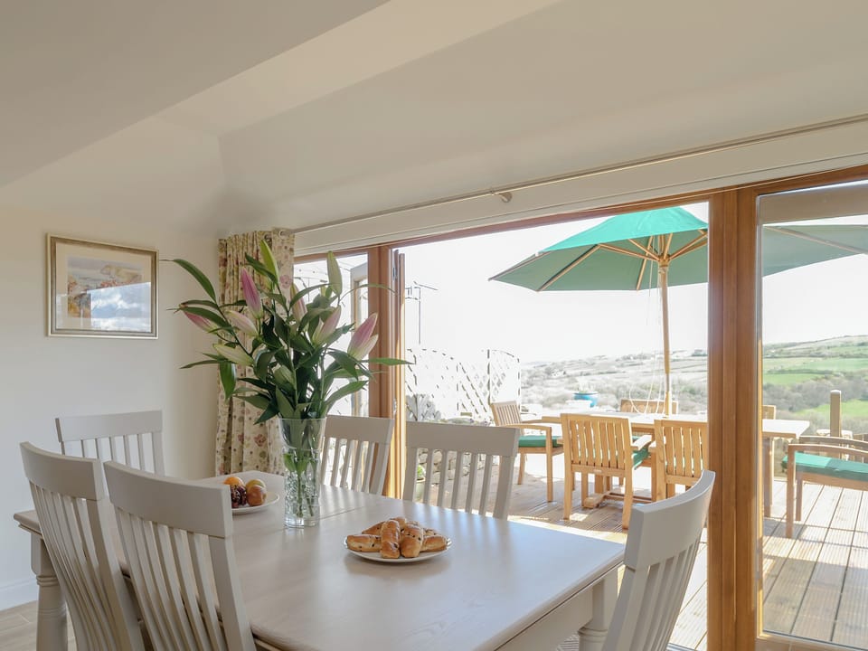 Light and airy dining area | Seaview Cottage - The Forge and Seaview Cottage, Grinkle, near Staithes