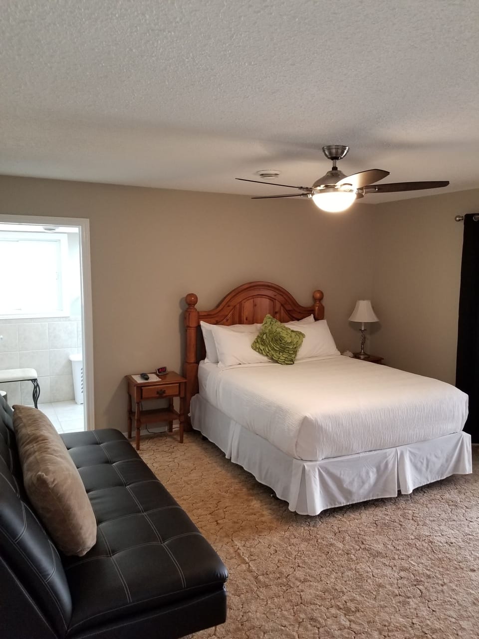 Room, 1 Queen Bed with Sofa bed, Poolside | Individually decorated, individually furnished, iron/ironing board