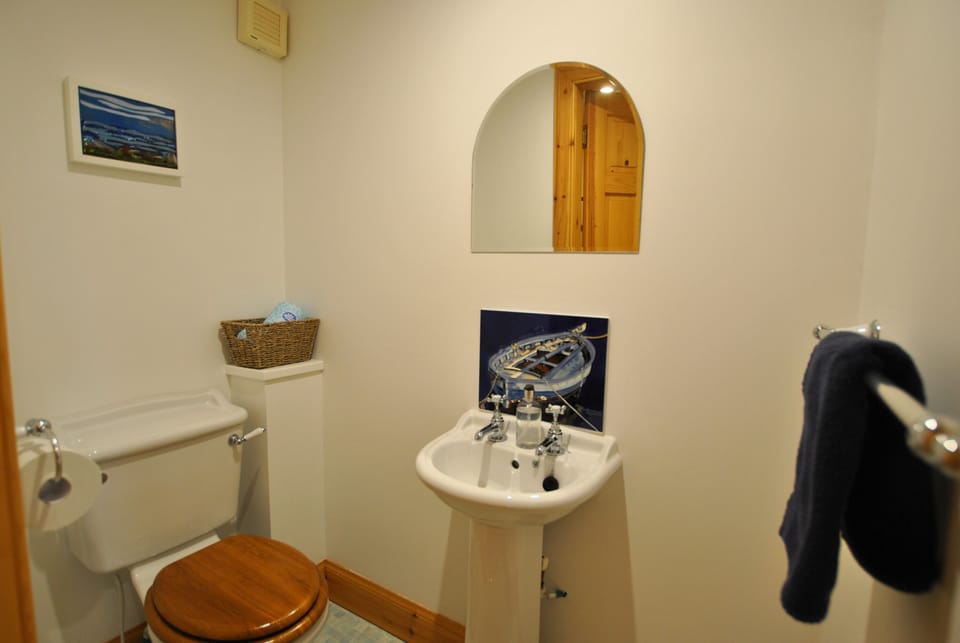The WC is in the entrance hall