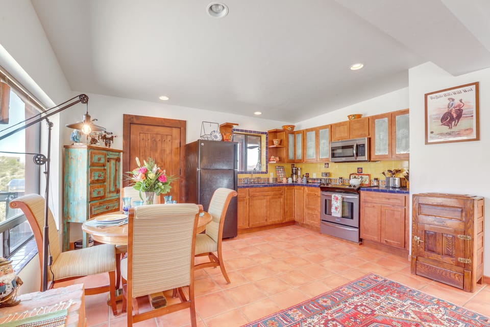 Kitchen | Single-Story Studio | Keurig Coffee Maker | Cooking Basics