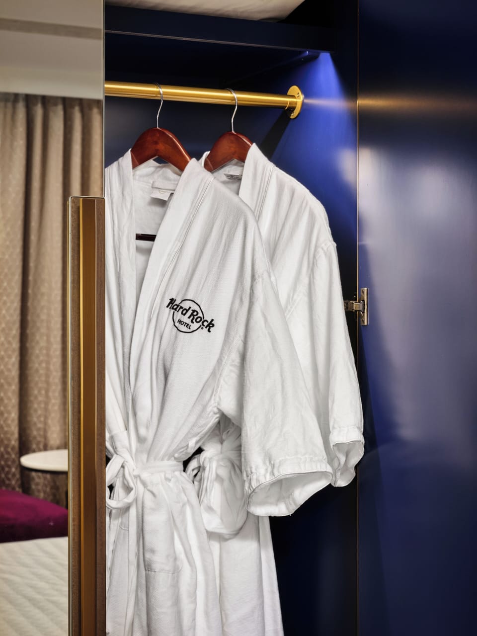 Superior Suite, 1 King Bed, Corner | Bathroom amenities | Hair dryer, bathrobes, slippers, towels