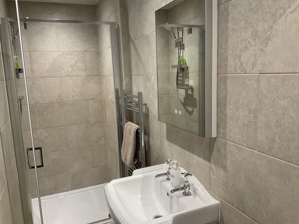 Double Room, Ensuite | Bathroom