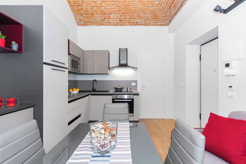 Apartment, Patio | Private kitchen | Dining tables