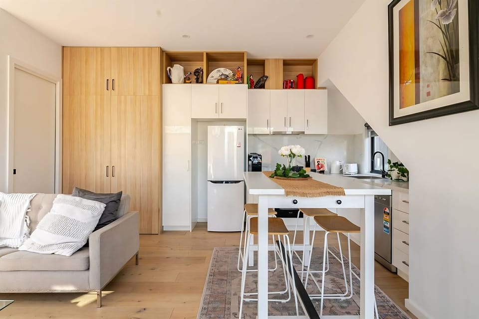 Kitchen dinning