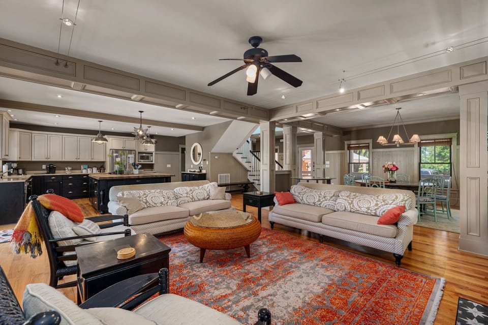 CC318: OBX Rays | LL Living Area
