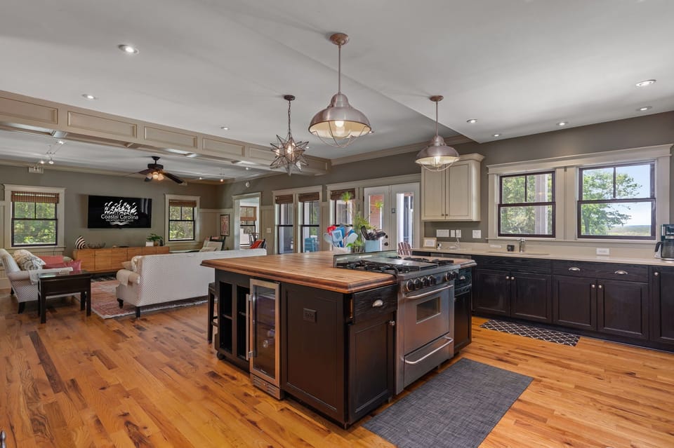 CC318: OBX Rays | LL Kitchen Area