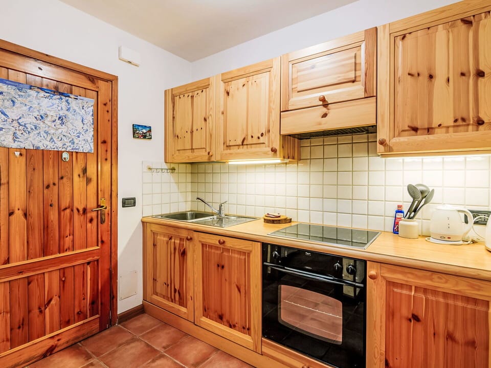 Cabinetry, Countertop, Property, Building, White, Kitchen, Kitchen Sink, Wood, Kitchen Appliance, Interior Design