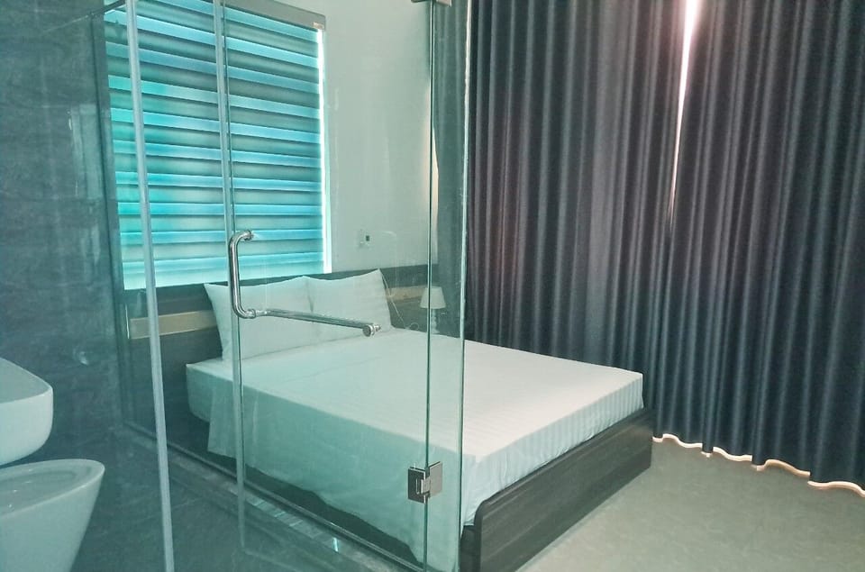 Honeymoon Double Room, 1 Bedroom, Balcony, Garden View | Soundproofing, iron/ironing board (on request), WiFi (free)