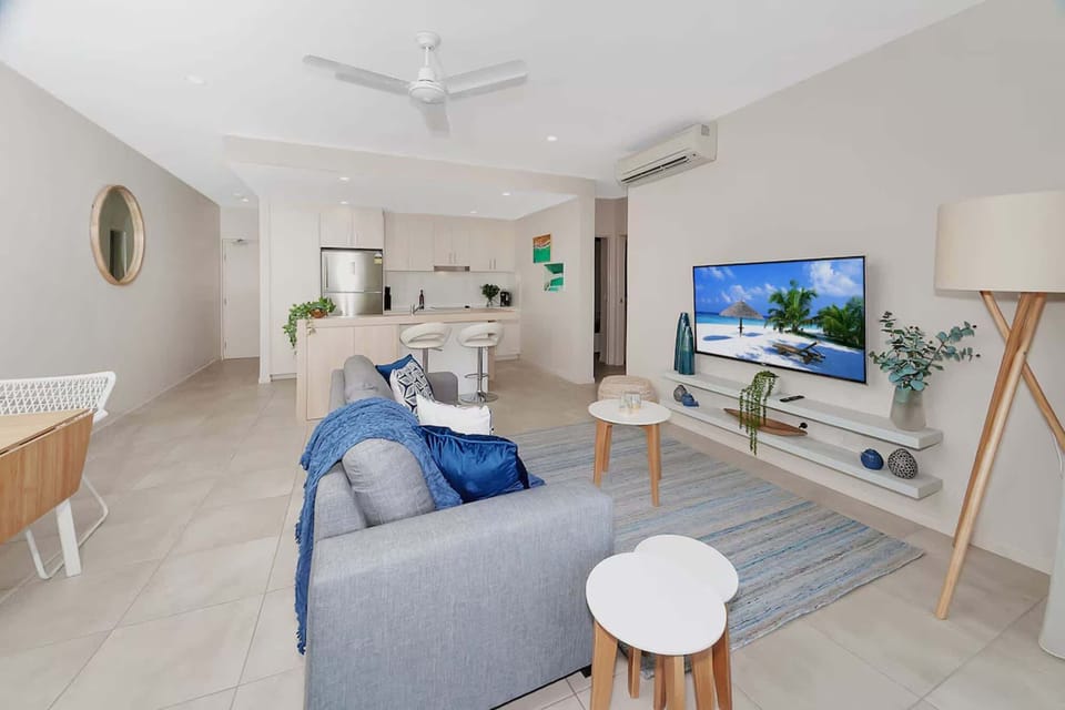 Living Area/Kitchen