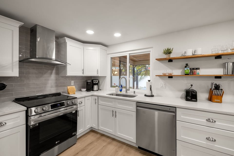 Enjoy the ease and efficiency of cooking with our premium stainless steel appliances
