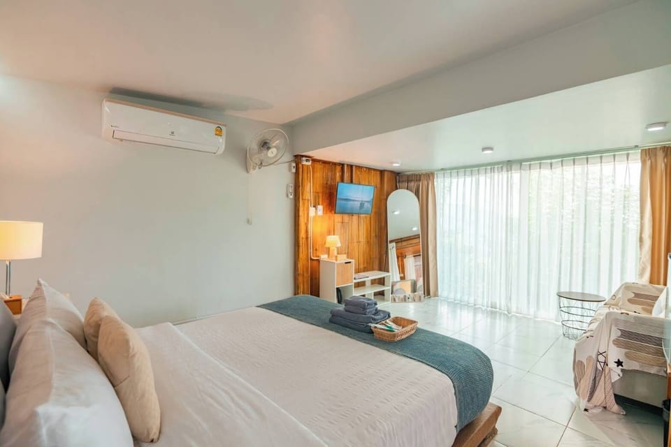 Deluxe House, Air conditioning, Hill View | 1 bedroom, blackout drapes, iron/ironing board (on request), WiFi (free)
