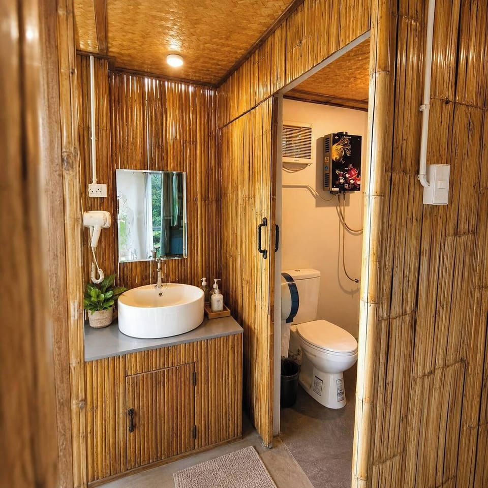 Dome house with fan, Hill view | Bathroom | Combined shower/tub, deep soaking tub, free toiletries, hair dryer