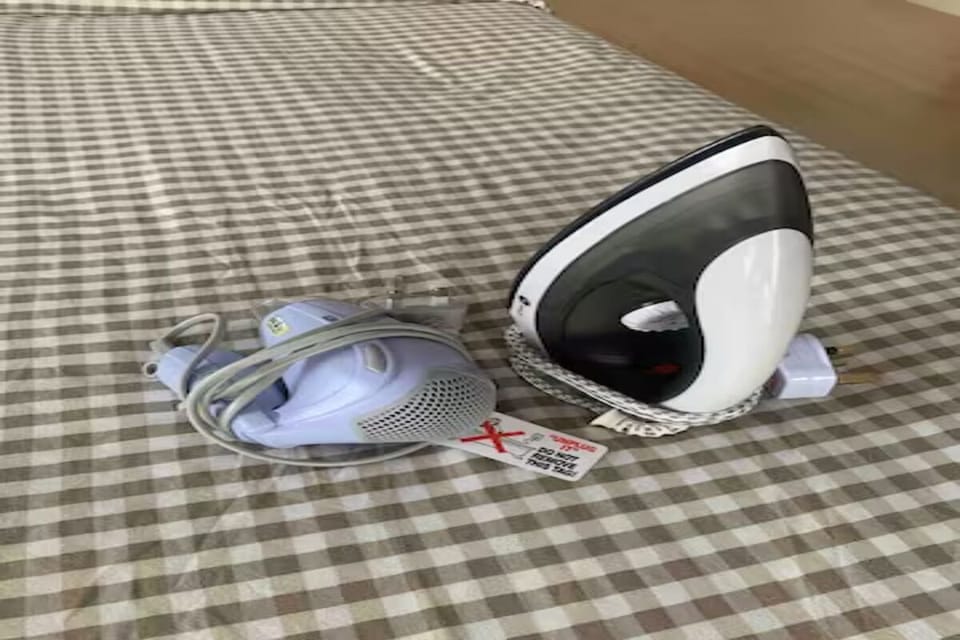 Iron/ironing board