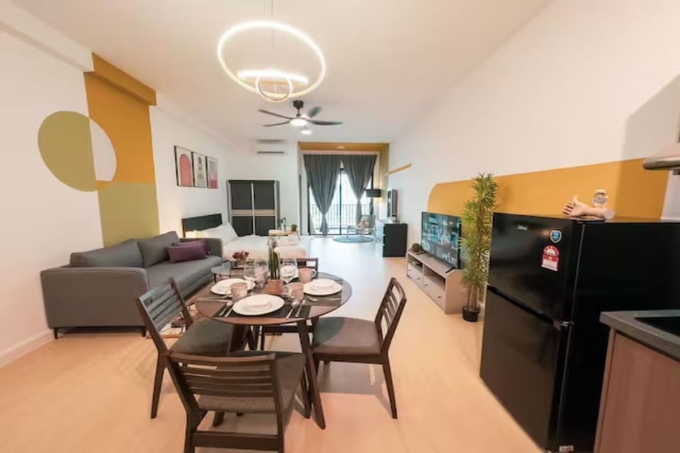 Studio, Balcony | Living area
