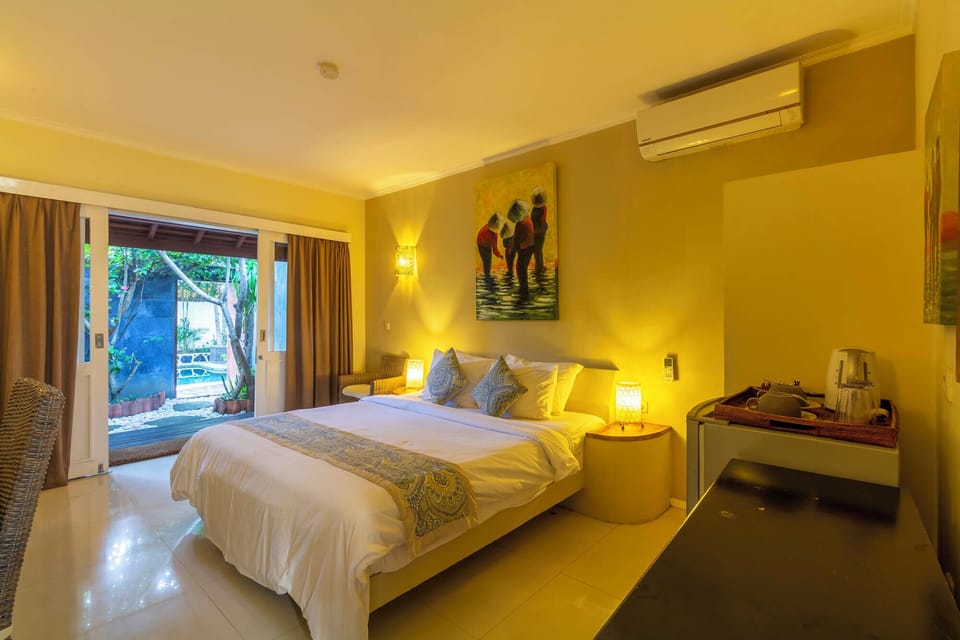 Mango Garden Villa | In-room safe, desk, iron/ironing board (on request), WiFi (free)