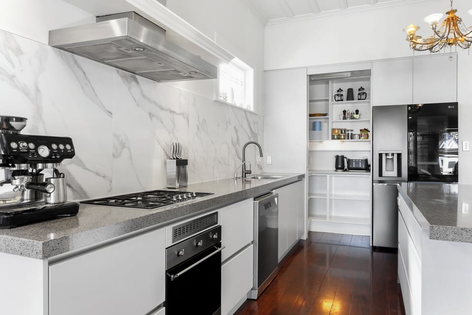 Five Bedroom Townhome | Private kitchen | Full-size fridge, microwave, oven, stovetop