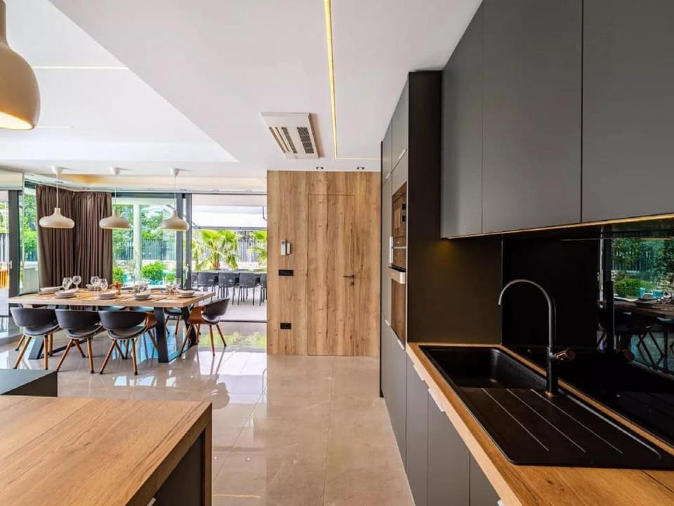 Villa (Villa Alpha & Omega - Four Bedroom Vi) | Private kitchen | Fridge