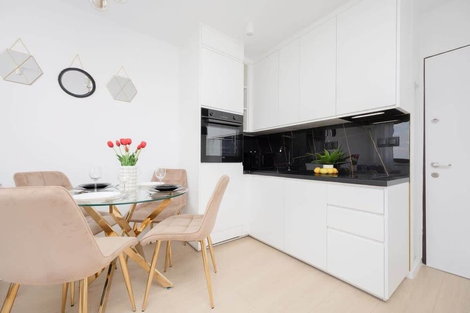 Dining area in the studio.