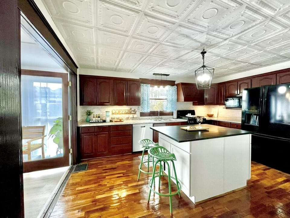 With all the essentials at your fingertips, you’ll feel like a chef in your own home.