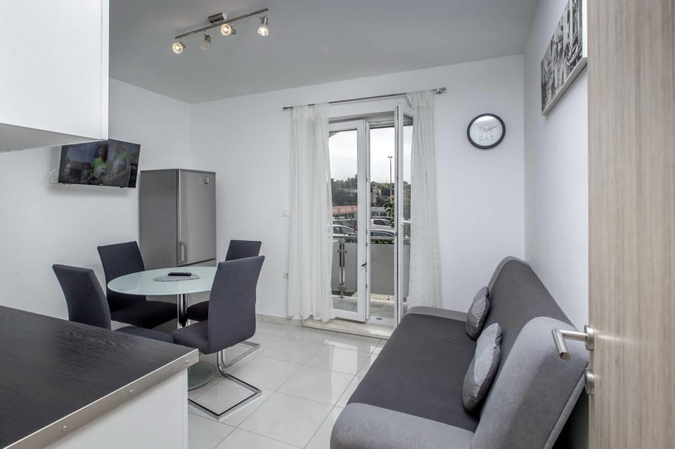 Apartment (Apartment Villa Andelka- Three Bedroo) | Private kitchen | Fridge