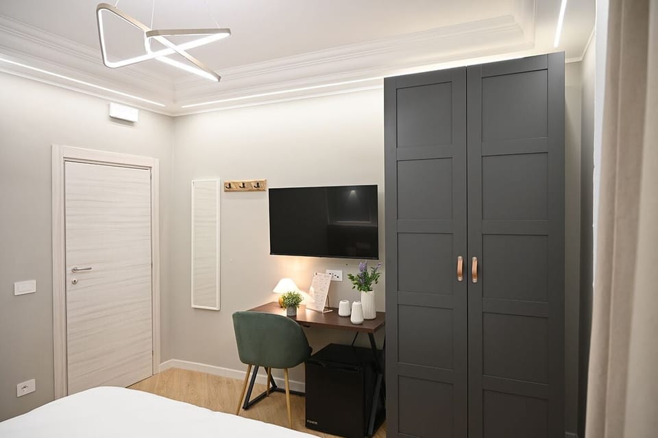Superior Suite | Premium bedding, down comforters, memory foam beds