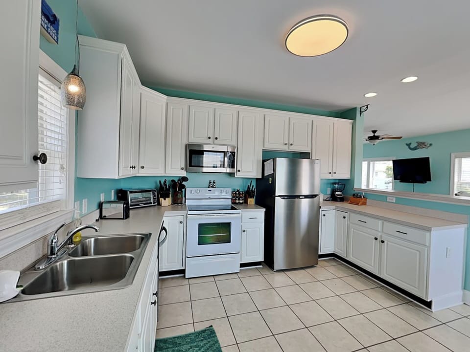 Kitchen Designed for Shared Meals