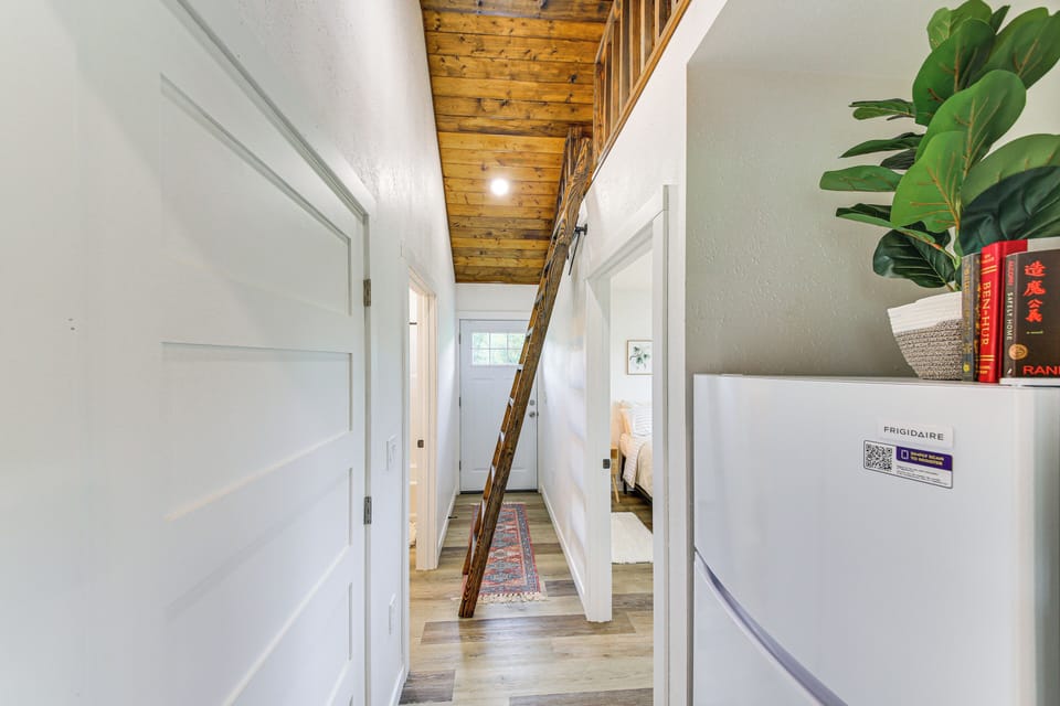 House (1 Bedroom) | Interior
