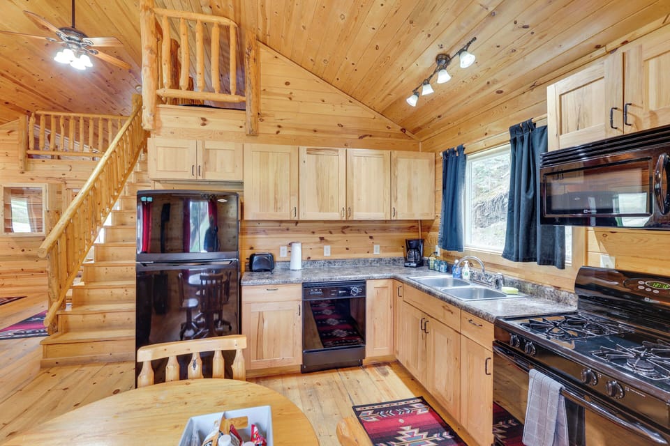 House (2 Bedrooms) | Interior