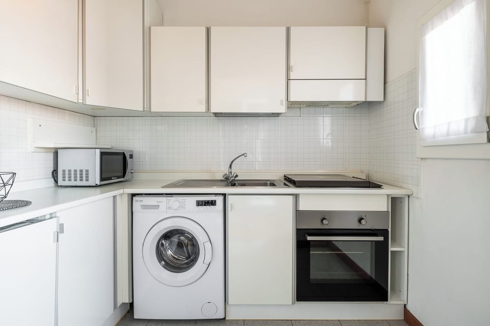 Apartment, City View | Private kitchen