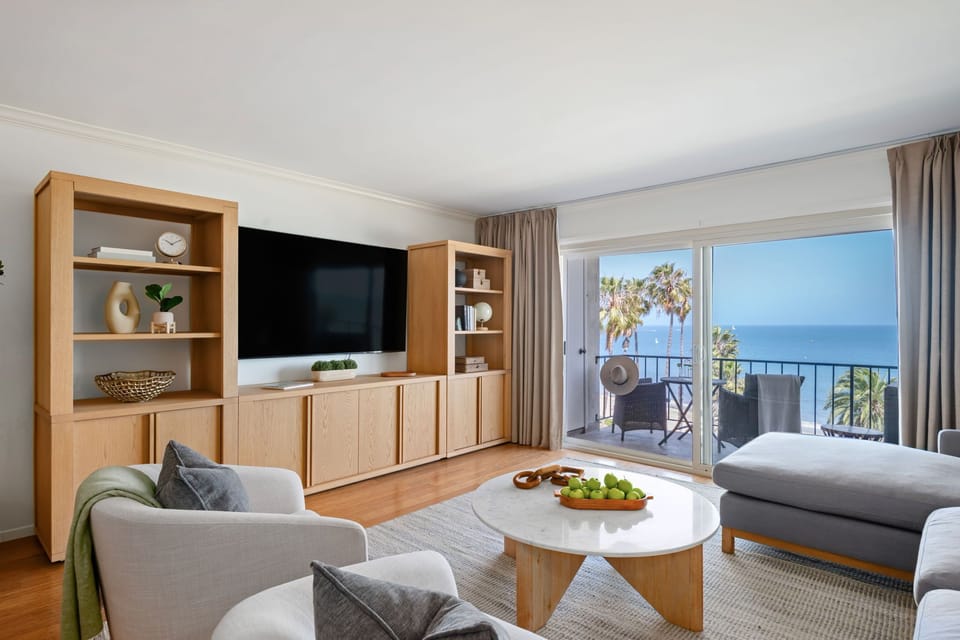 02 - seacliff-shoreline-living-room