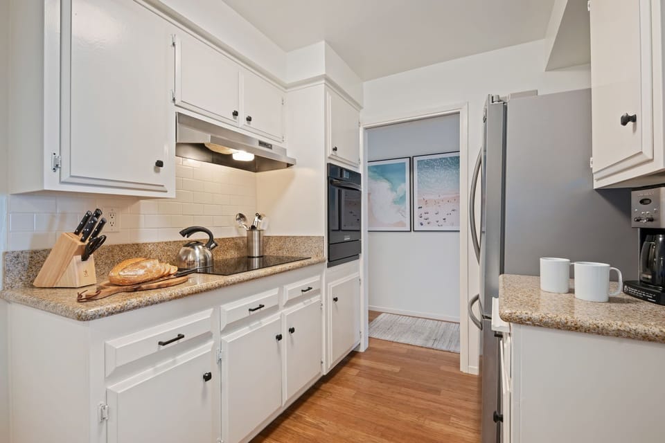 14 - seacliff-shoreline-kitchen
