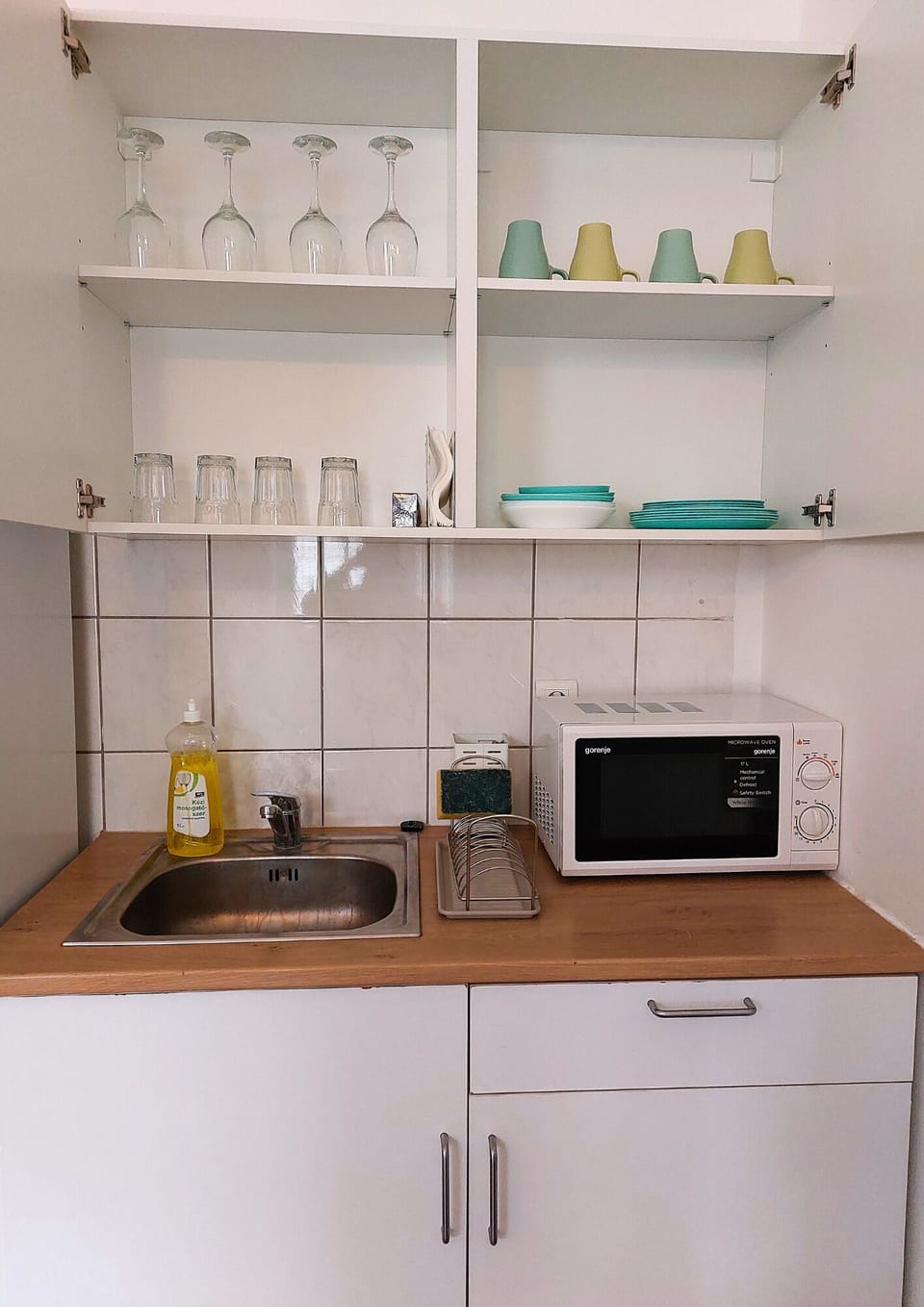 Standard Apartment, 1 Bedroom | Private kitchenette | Shared fridge, microwave, espresso maker, coffee/tea maker