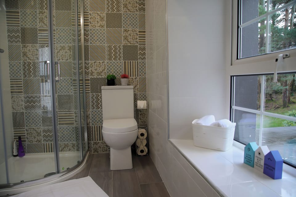 Main bathroom upstairs