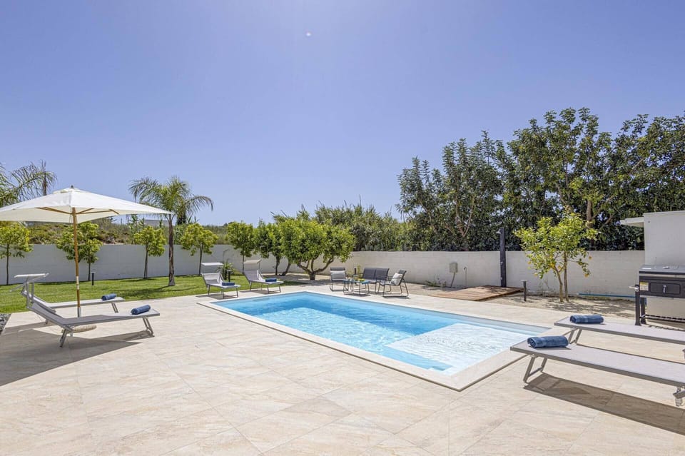 Villa Andromeda image