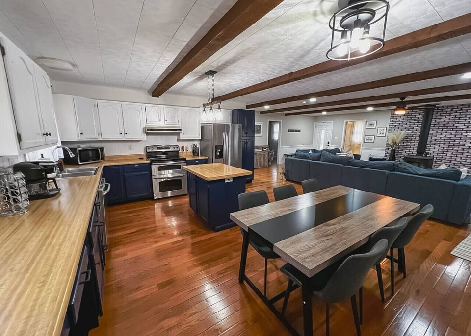 Kitchen/Living Room