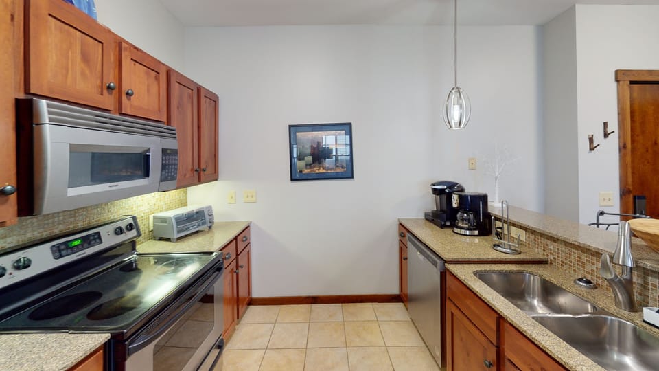 Indoors, Sink, Sink Faucet, Microwave, Oven