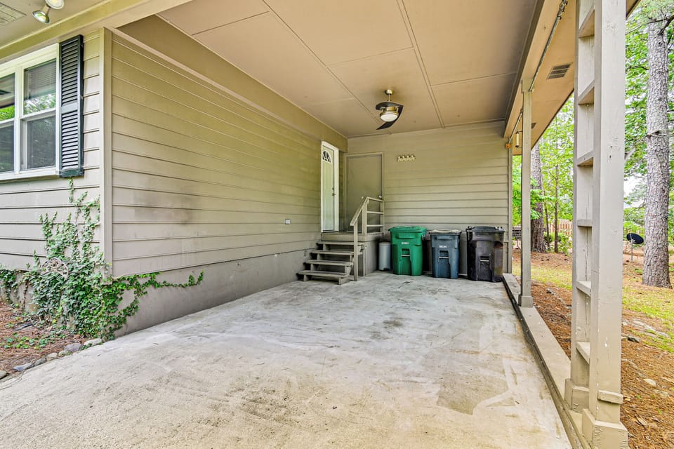 Parking | Covered Driveway (3 Vehicles)