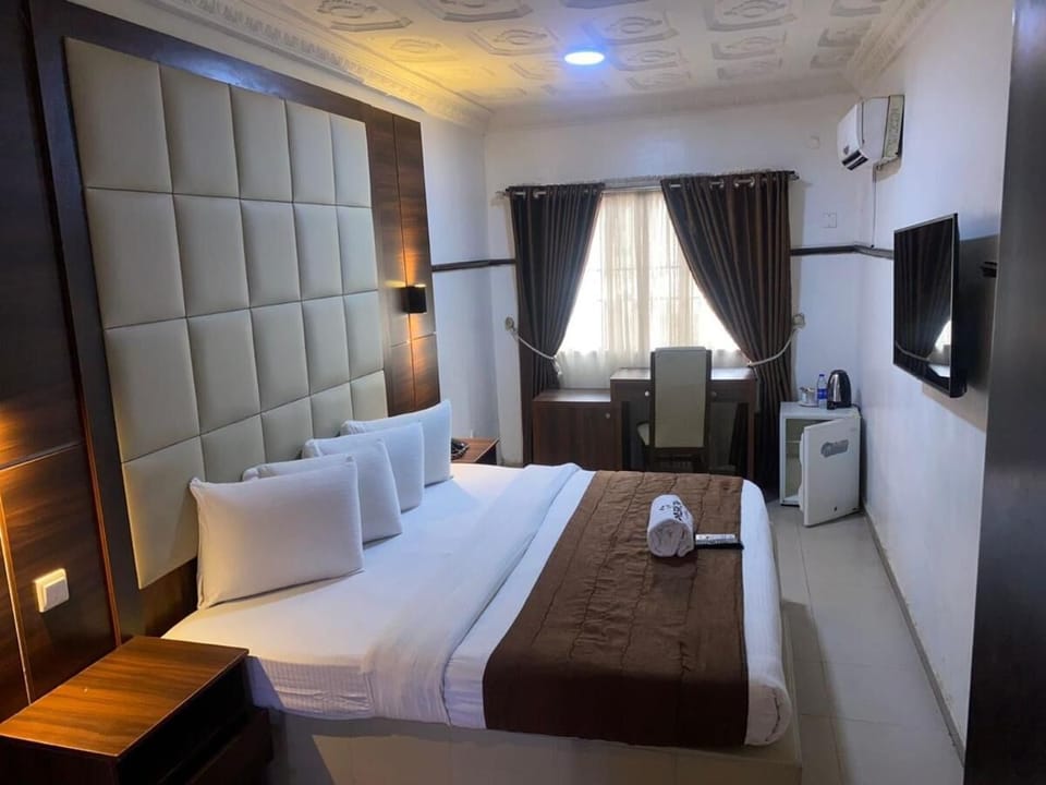 Executive Room | Free WiFi