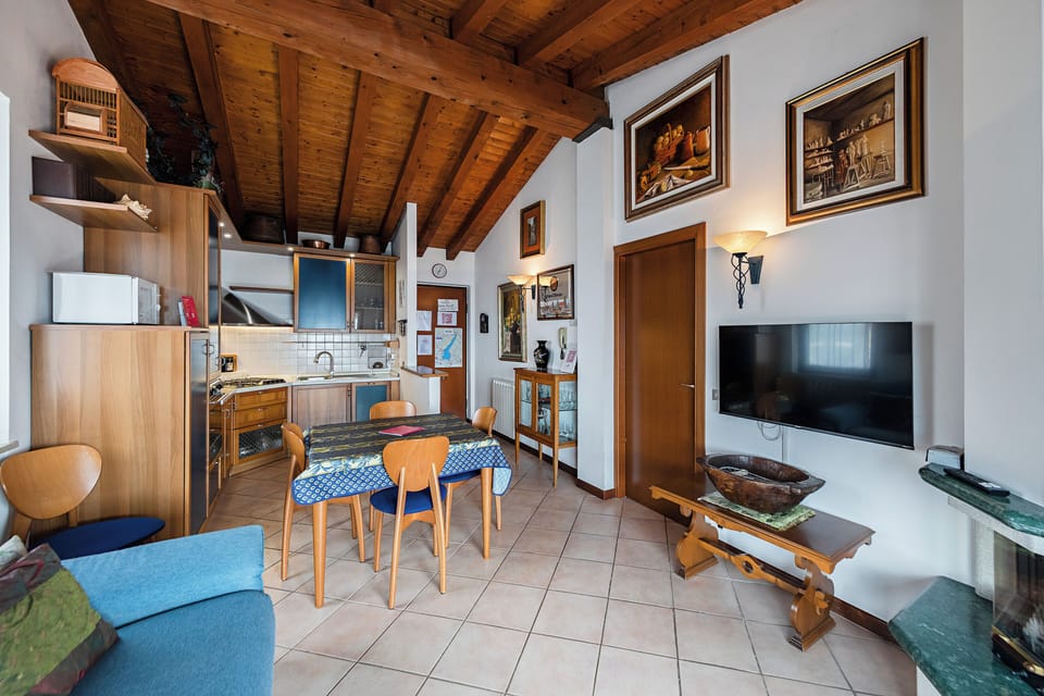 Apartment | Living area | 35-inch flat-screen TV with digital channels