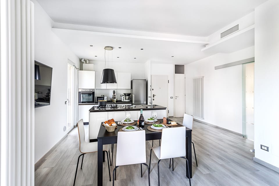 Apartment, Balcony, Pool View | Private kitchen | Toaster