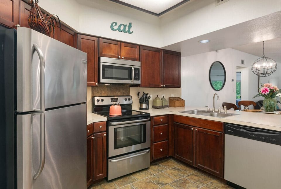 Spacious fully stocked kitchen