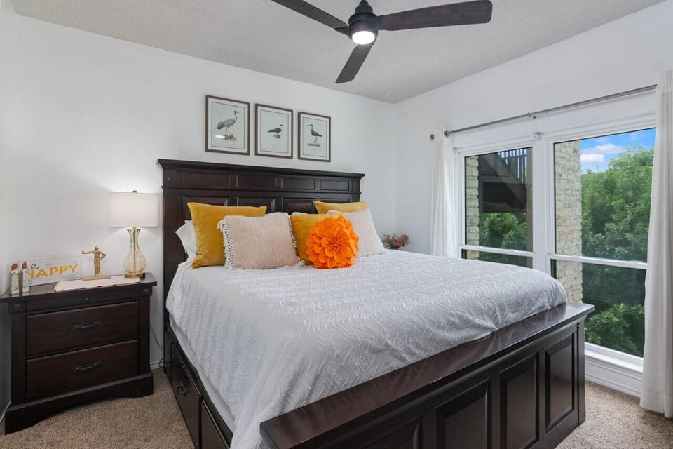 King bedroom with Comal River views